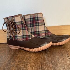 Plaid Lace-Up Winter Boots